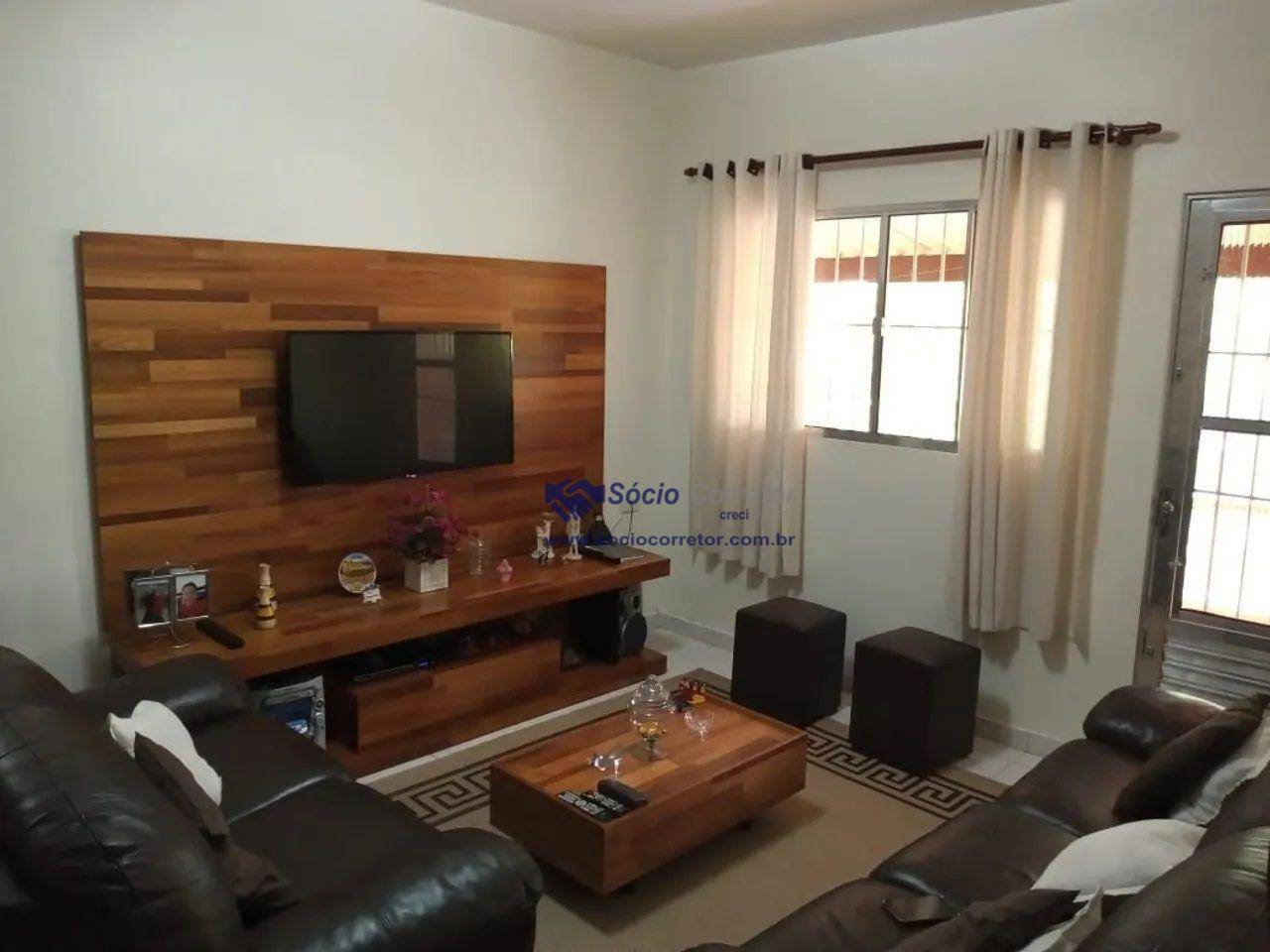 Casa à venda com 2 quartos, 90m² - Foto 5