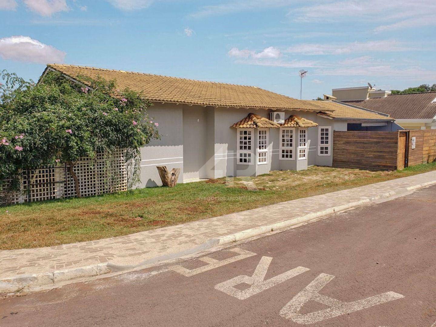 Casa de Condomínio à venda com 3 quartos, 200m² - Foto 1