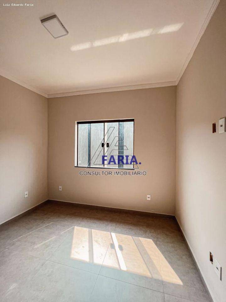 Casa à venda com 4 quartos, 250m² - Foto 8