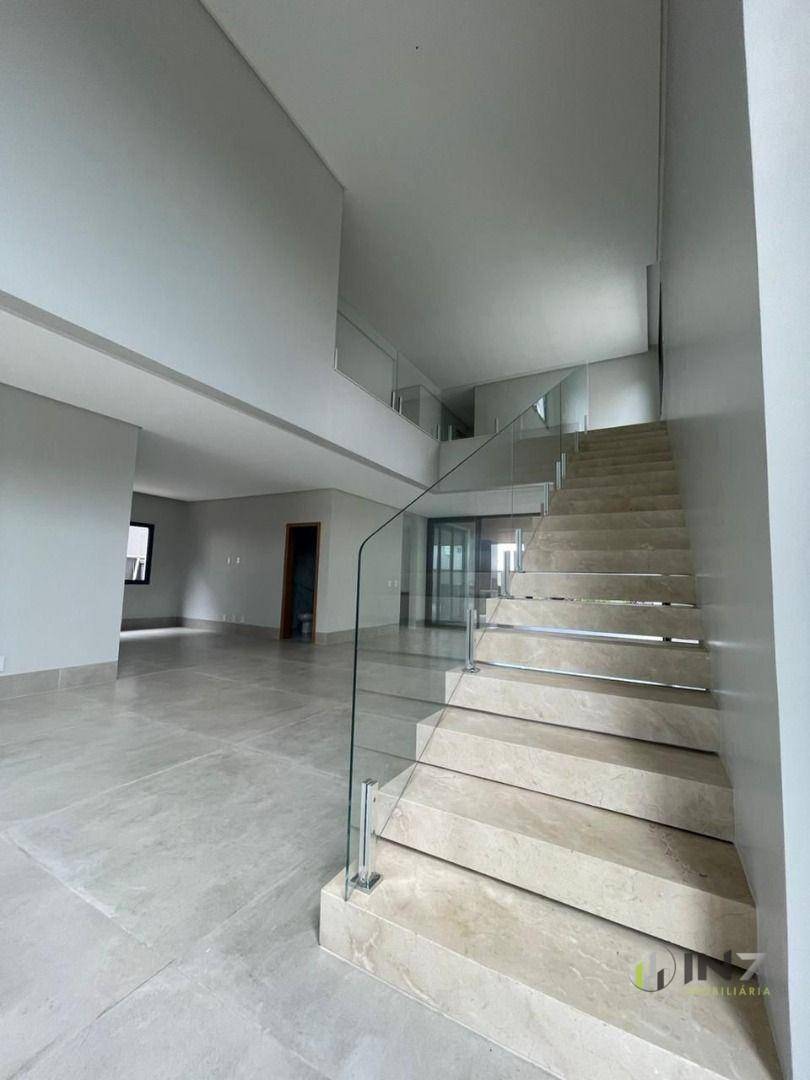 Casa de Condomínio à venda com 4 quartos, 376m² - Foto 3