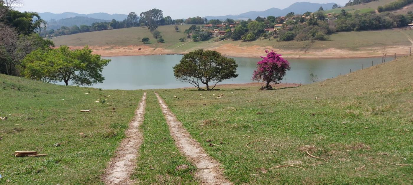 Chácara à venda com 3 quartos, 180m² - Foto 15