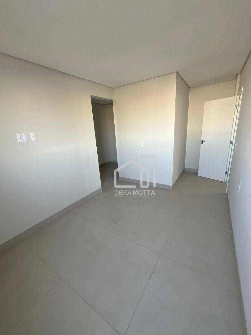 Apartamento à venda com 3 quartos, 97m² - Foto 6