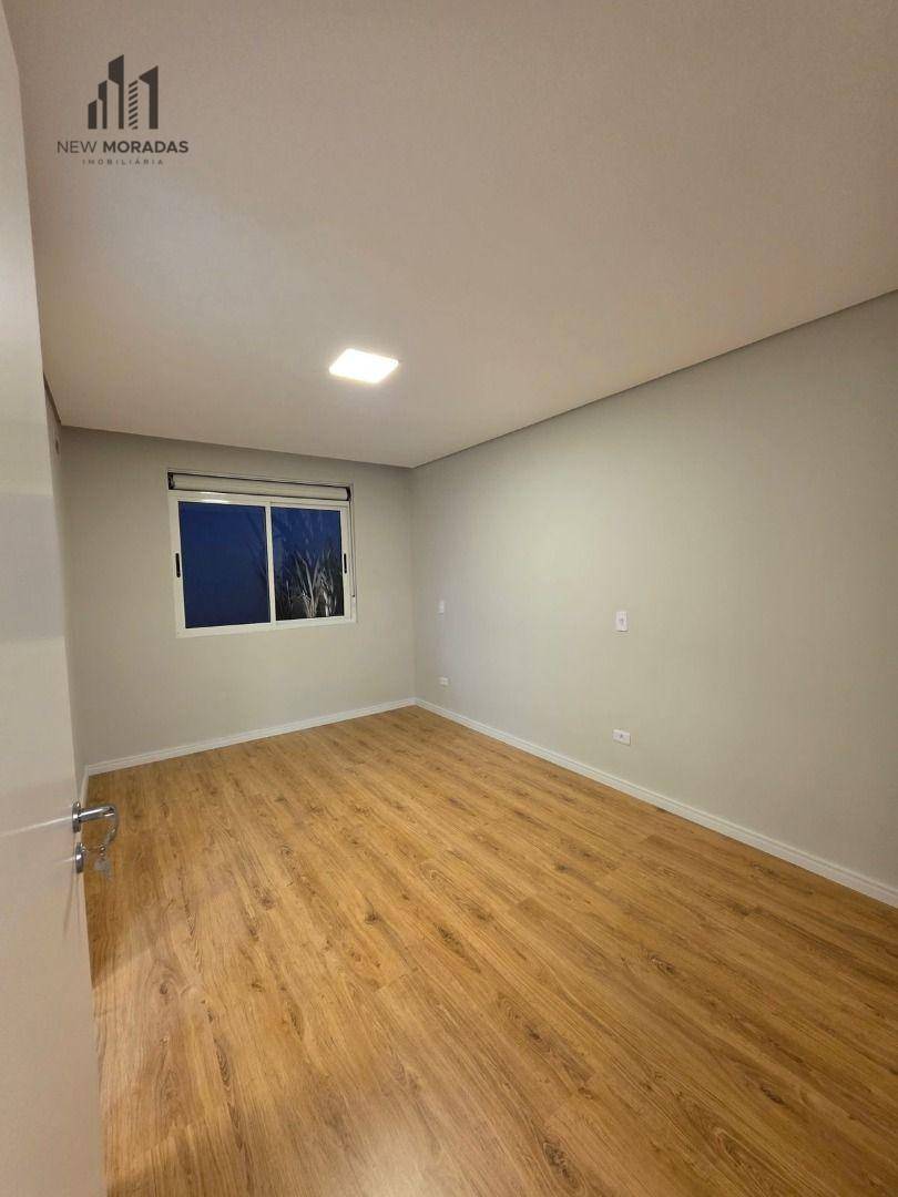 Casa à venda com 3 quartos, 284m² - Foto 9