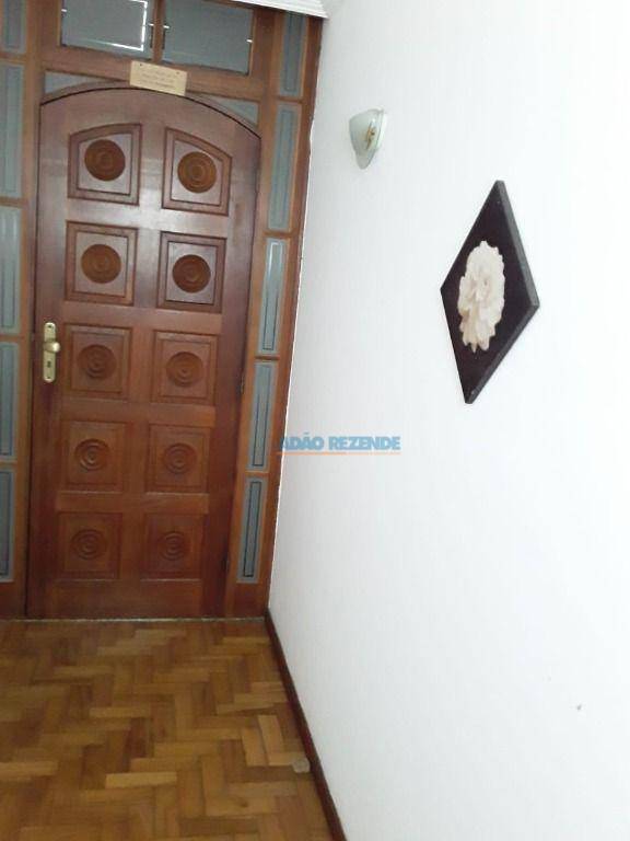 Apartamento à venda com 2 quartos, 39m² - Foto 16