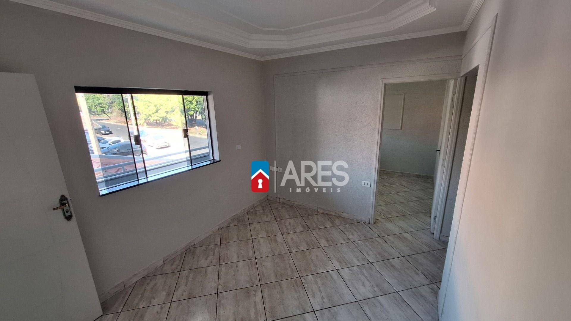 Casa para alugar com 3 quartos, 100m² - Foto 1