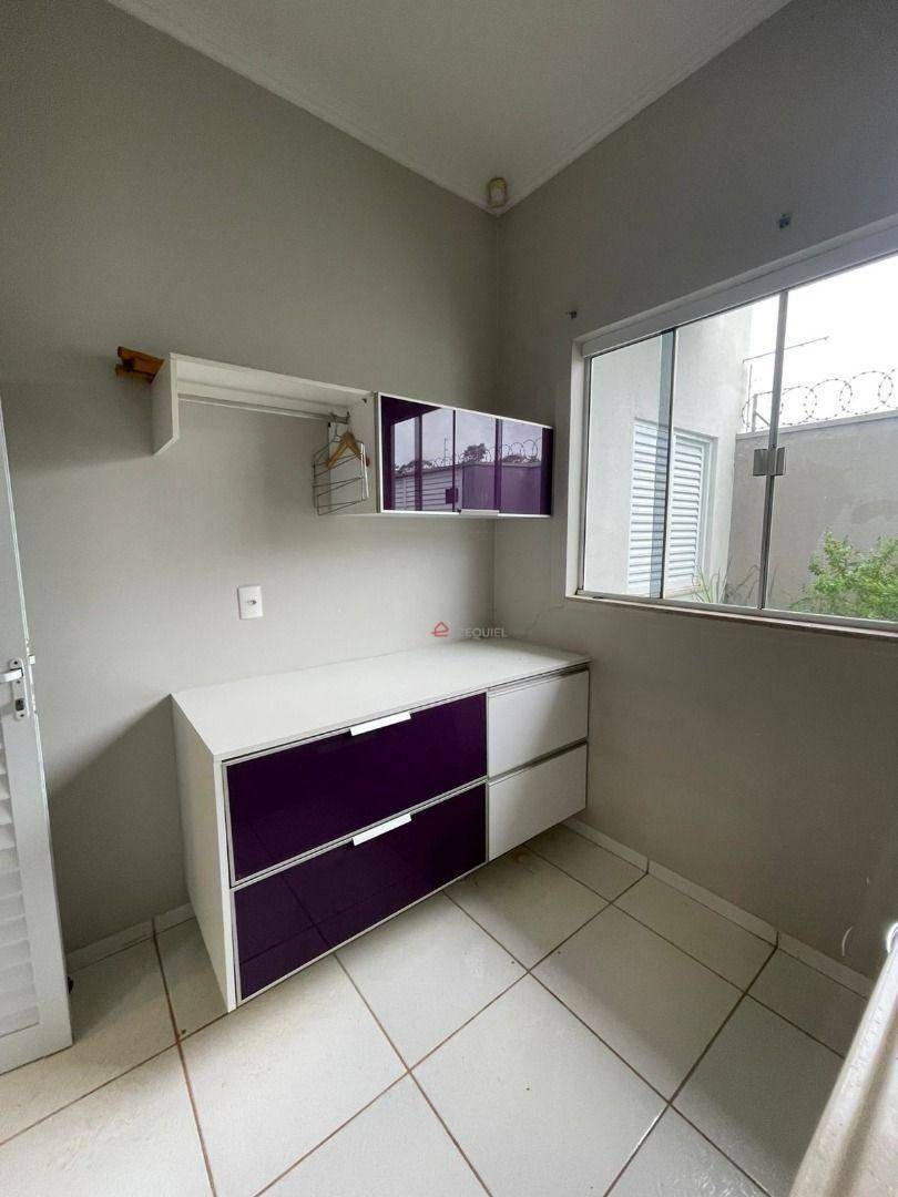 Casa para alugar com 2 quartos, 220m² - Foto 23