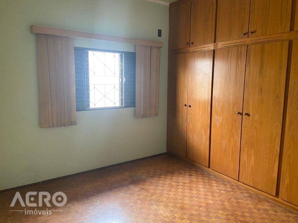 Casa para alugar com 3 quartos, 280m² - Foto 11