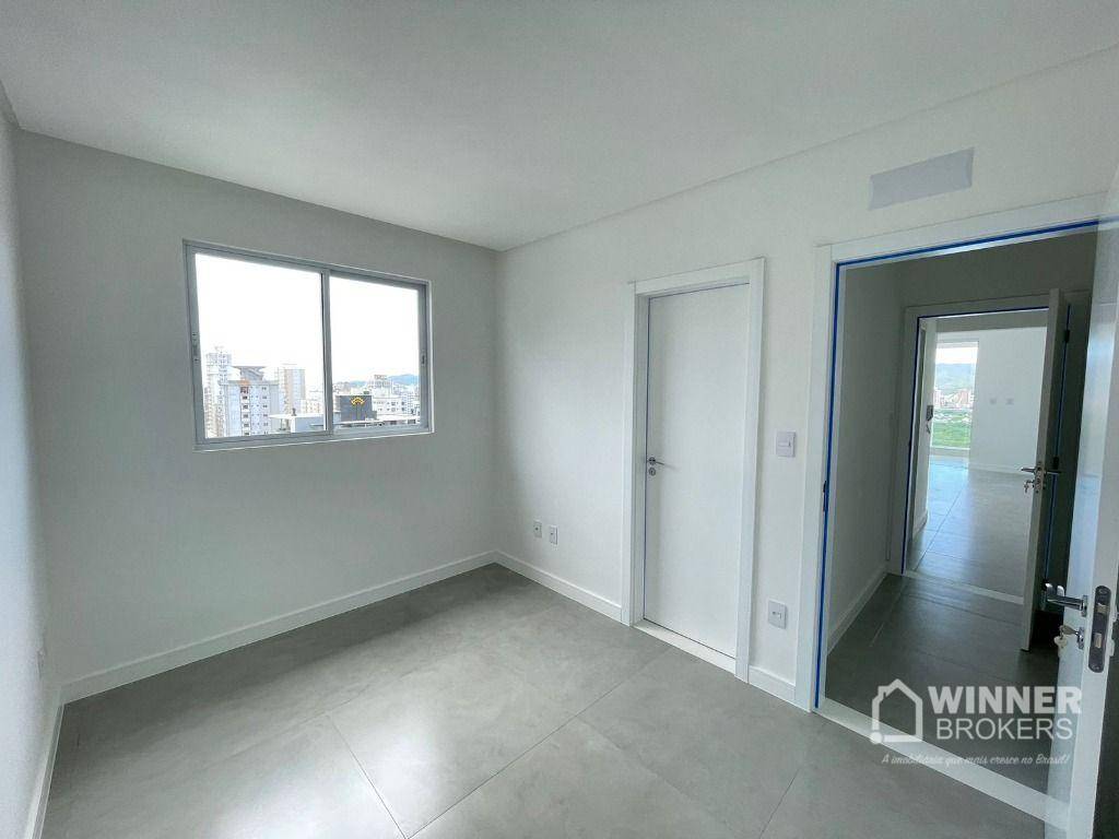 Apartamento à venda com 2 quartos, 93m² - Foto 12