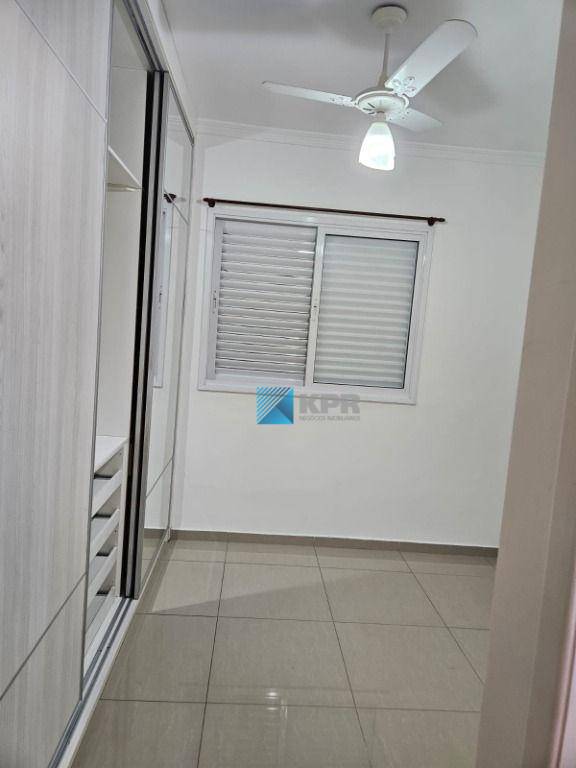 Apartamento para alugar com 3 quartos, 102m² - Foto 18