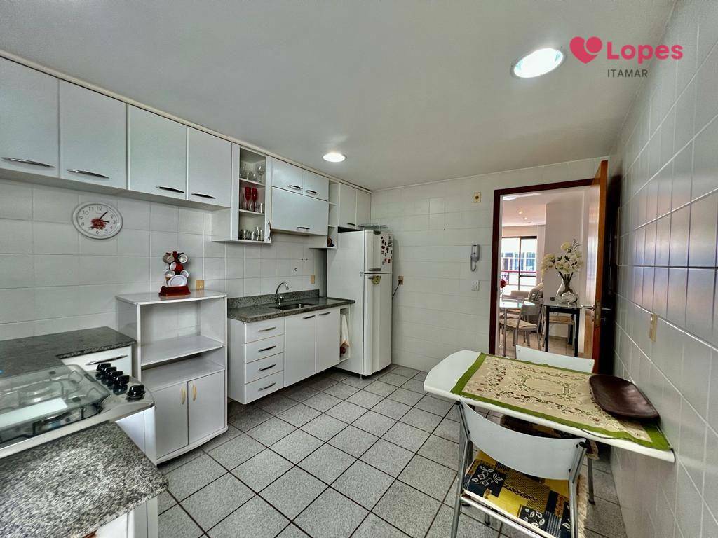 Apartamento à venda com 3 quartos, 92m² - Foto 17