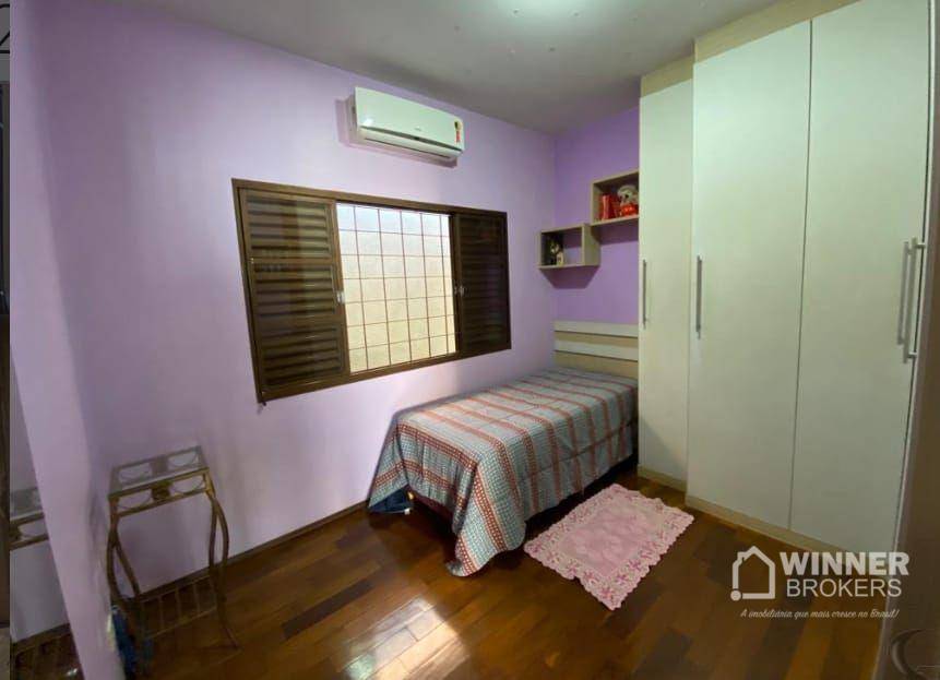 Casa à venda com 4 quartos, 231m² - Foto 7