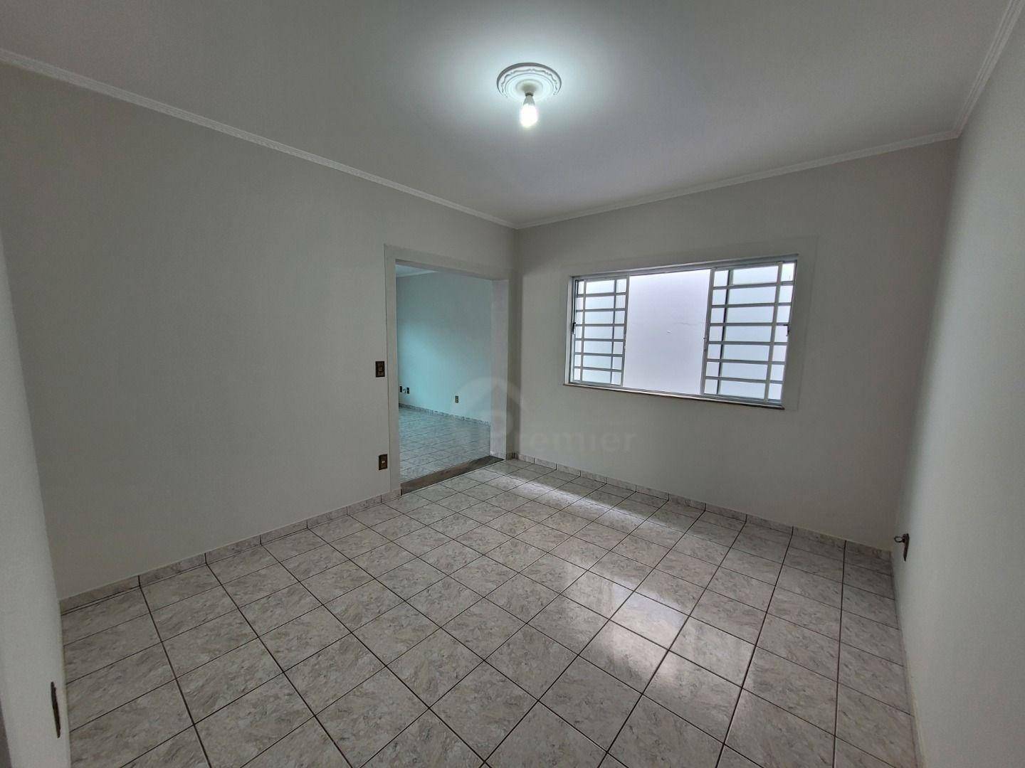 Casa para alugar com 4 quartos, 206m² - Foto 9