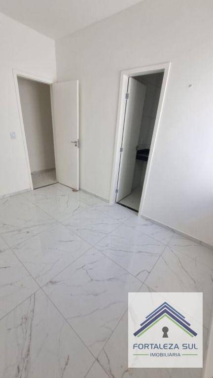 Casa à venda com 3 quartos, 116m² - Foto 6