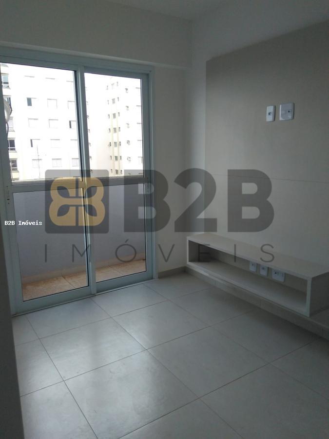 Apartamento à venda com 1 quarto, 33m² - Foto 1