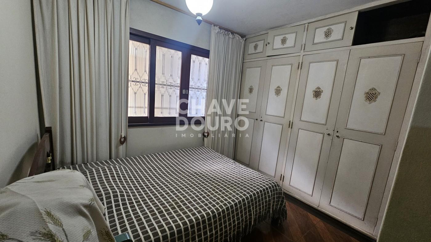 Casa à venda com 2 quartos, 56m² - Foto 1