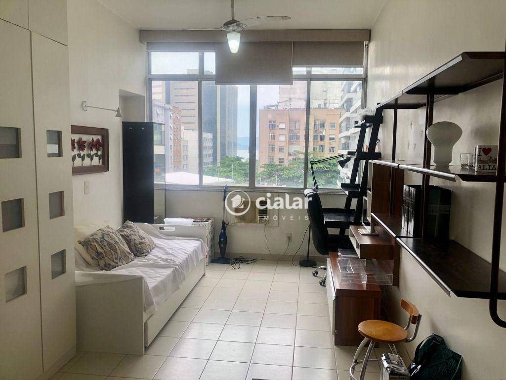 Apartamento à venda com 1 quarto, 24m² - Foto 1