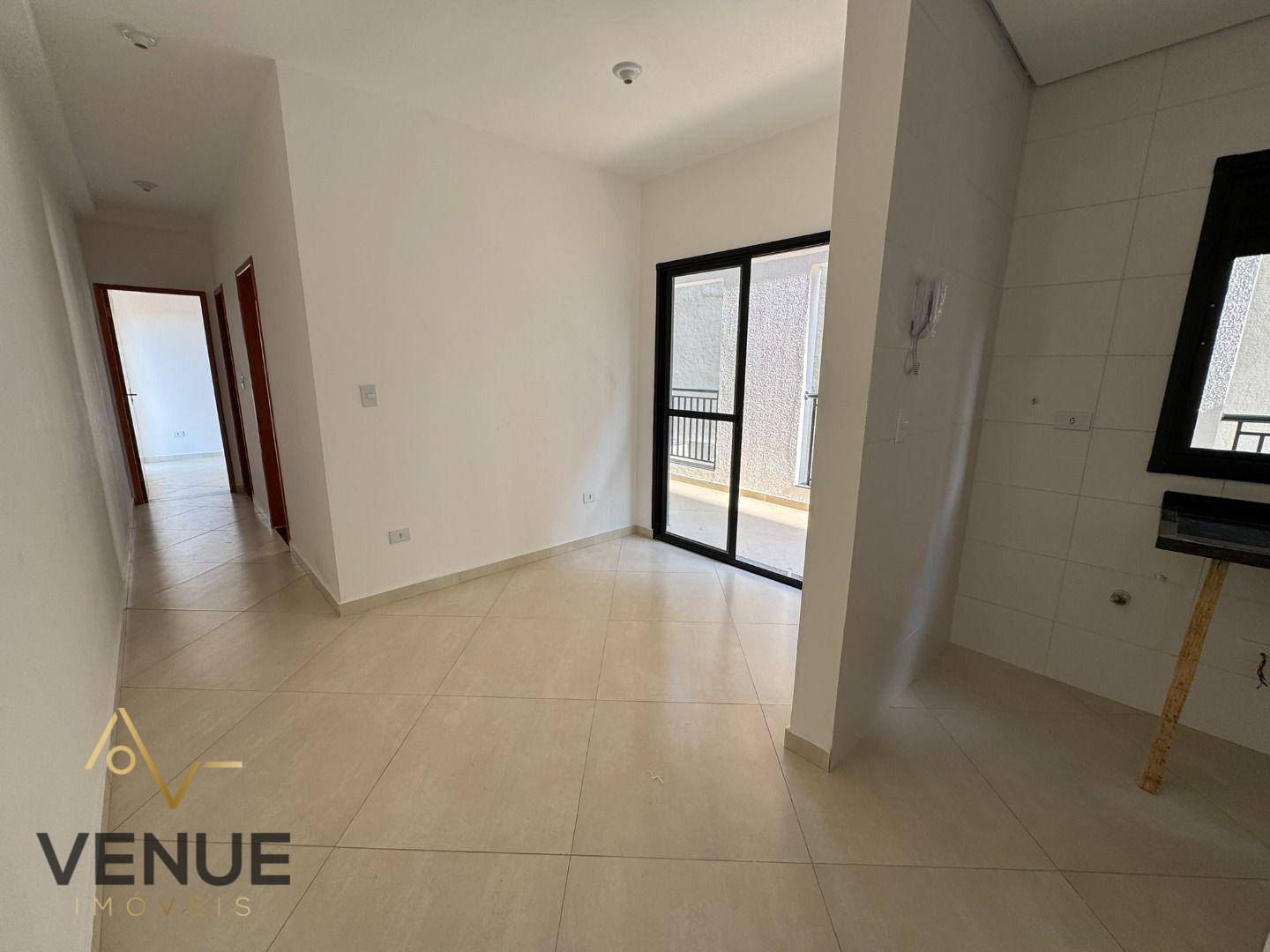 Apartamento à venda com 2 quartos, 67m² - Foto 2