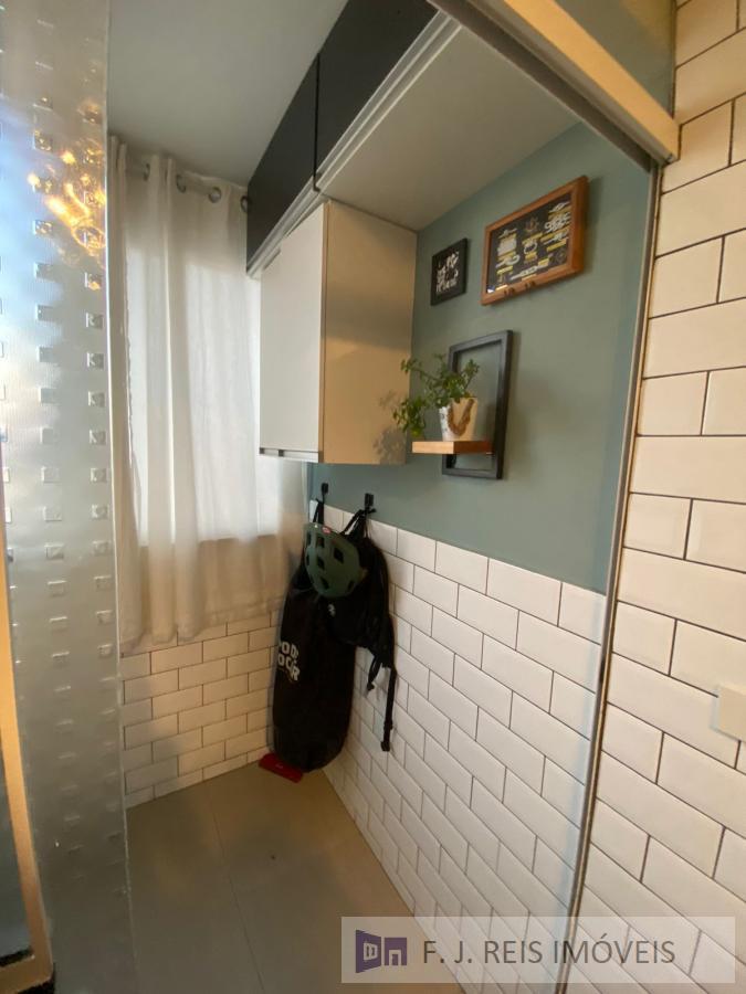 Apartamento à venda com 2 quartos, 70m² - Foto 12