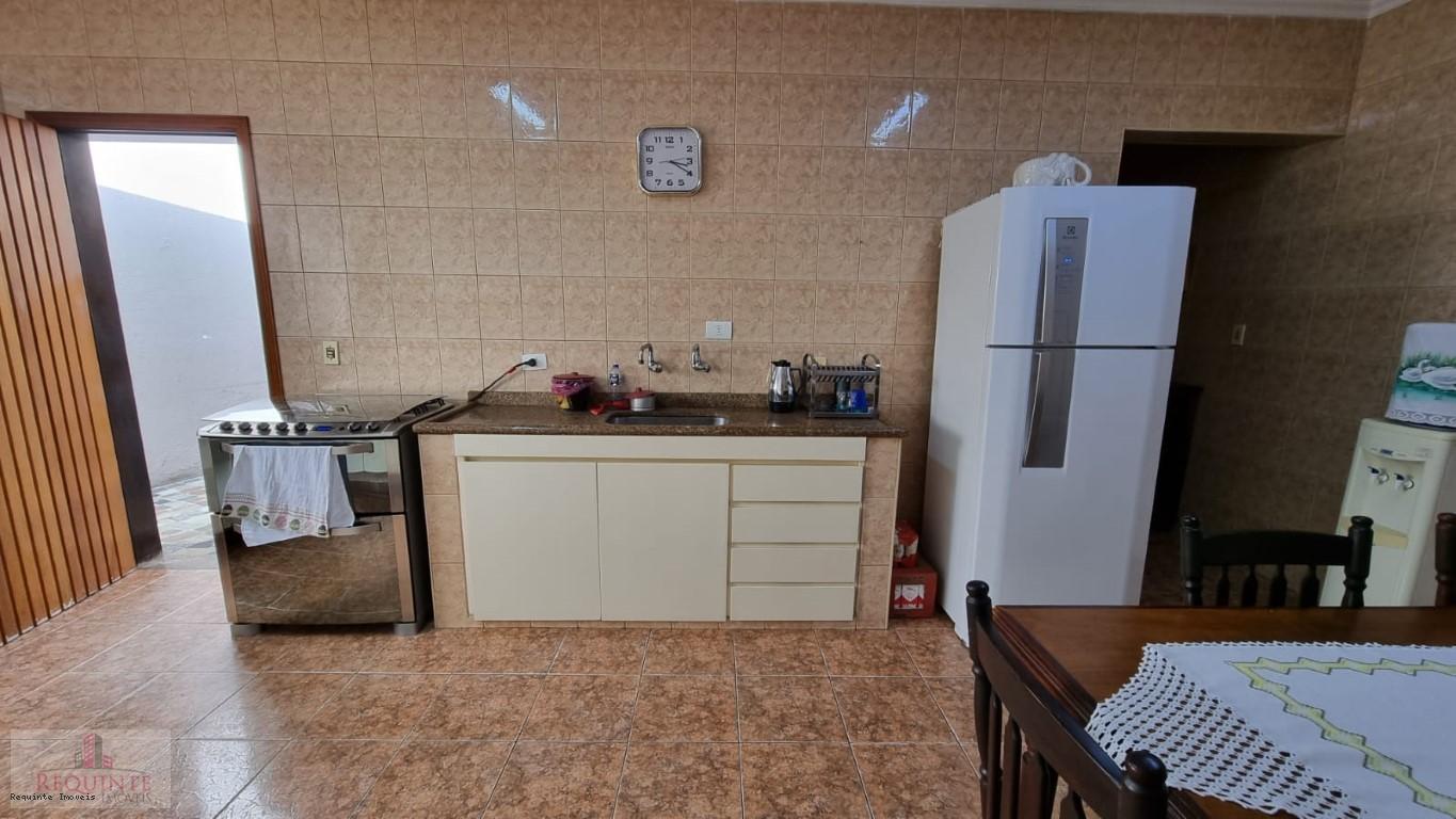 Casa à venda com 3 quartos, 230m² - Foto 19