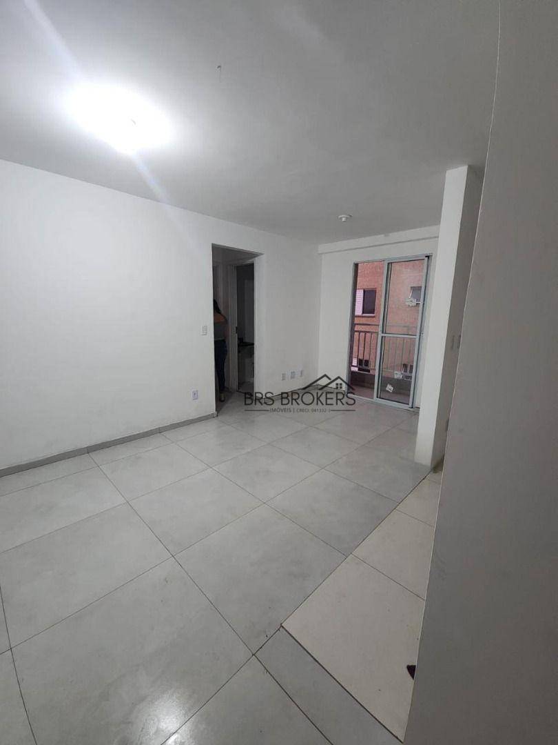 Apartamento à venda com 2 quartos, 46m² - Foto 10