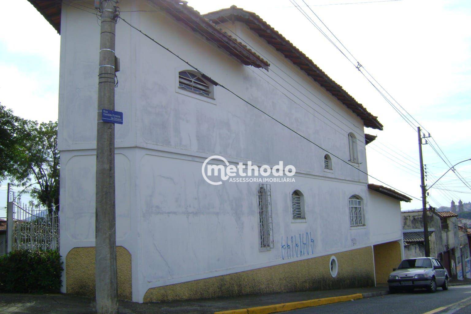 Casa à venda com 3 quartos, 300m² - Foto 3