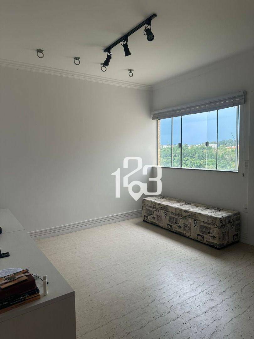 Apartamento para alugar com 2 quartos, 68m² - Foto 4