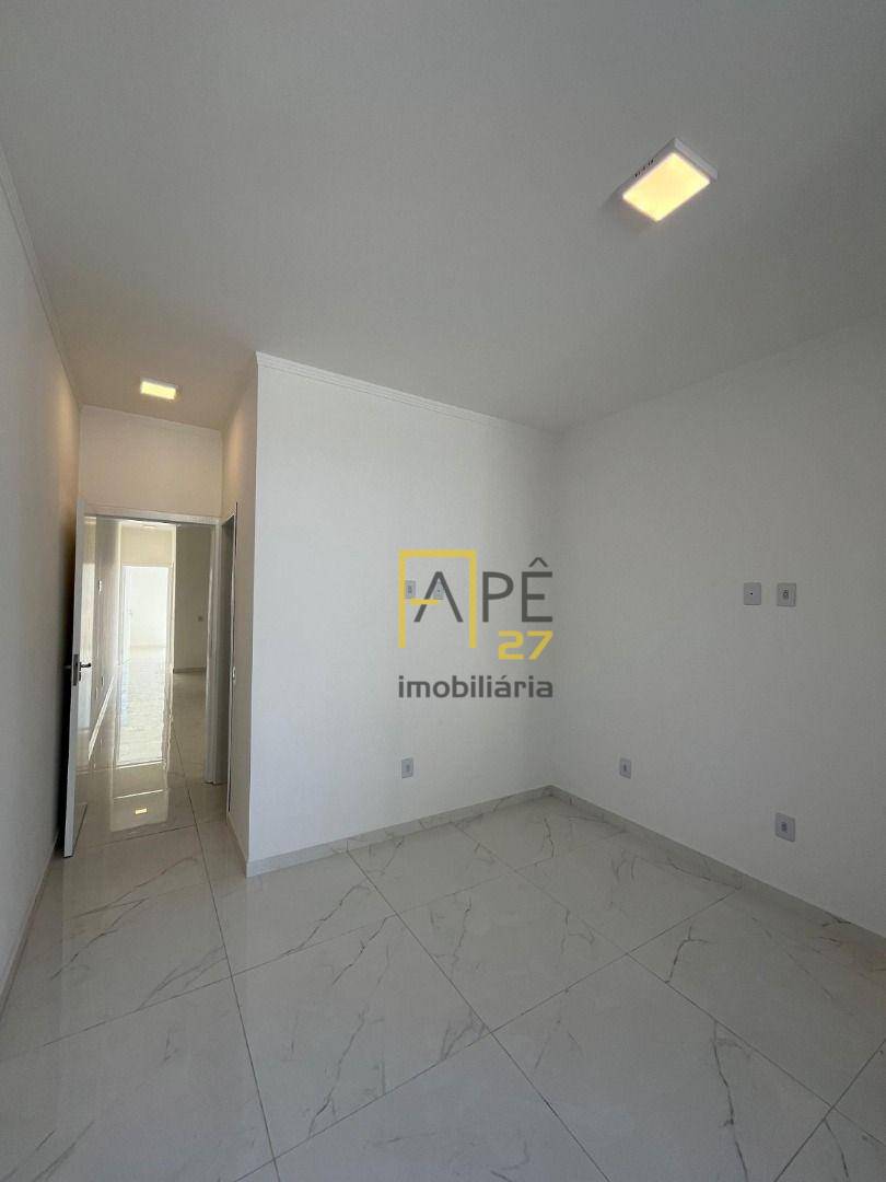 Casa à venda com 2 quartos, 57m² - Foto 18