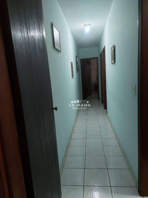 Casa, 3 quartos, 137 m² - Foto 4