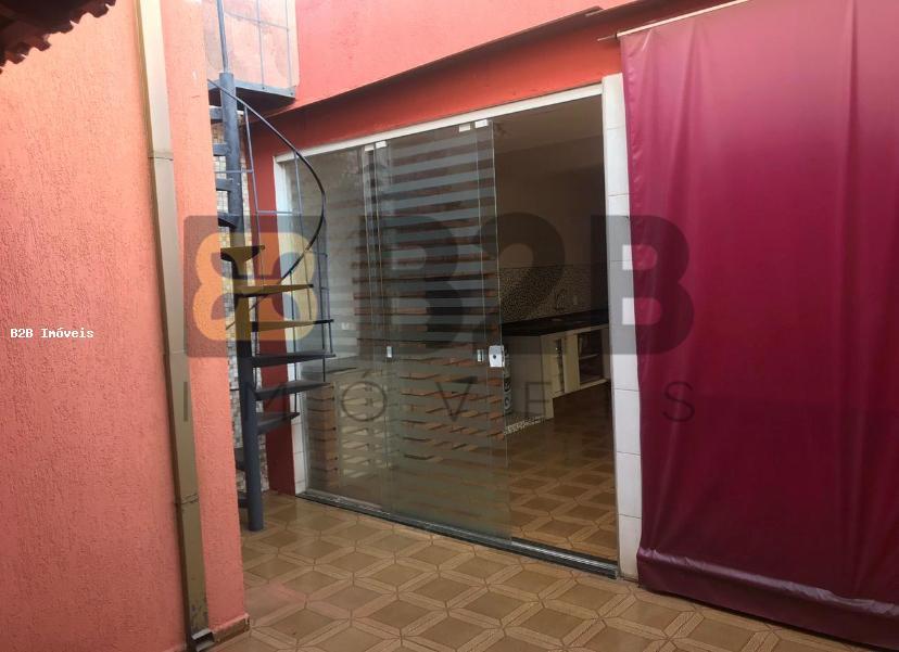 Casa à venda com 4 quartos, 280m² - Foto 10