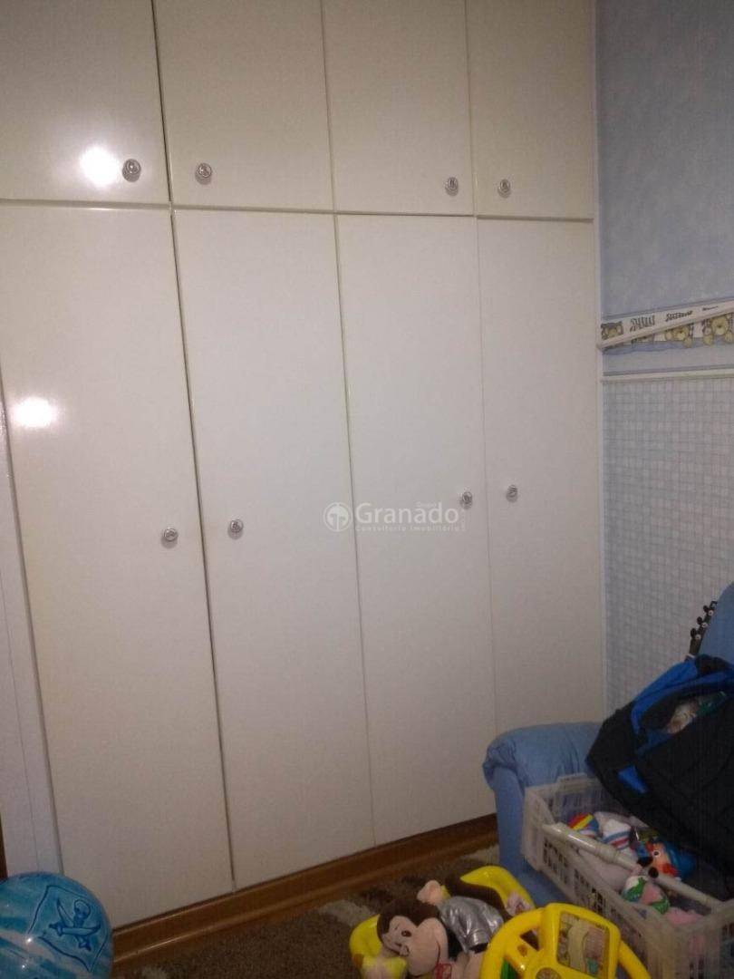 Apartamento à venda com 3 quartos, 75m² - Foto 13