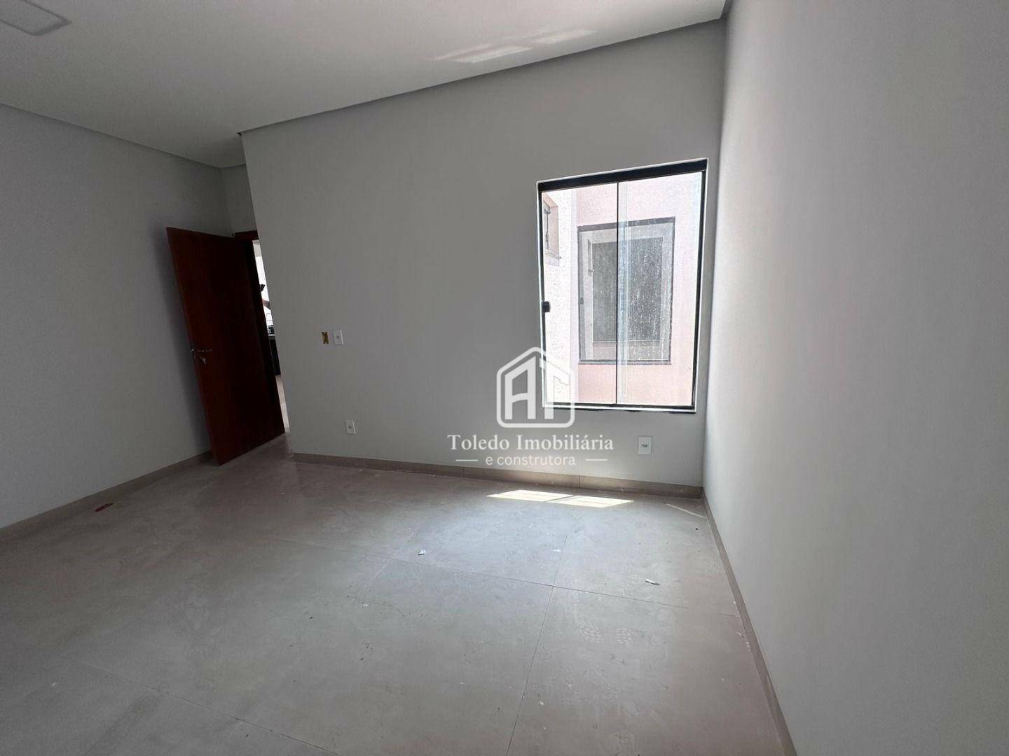 Casa à venda com 3 quartos, 138m² - Foto 11