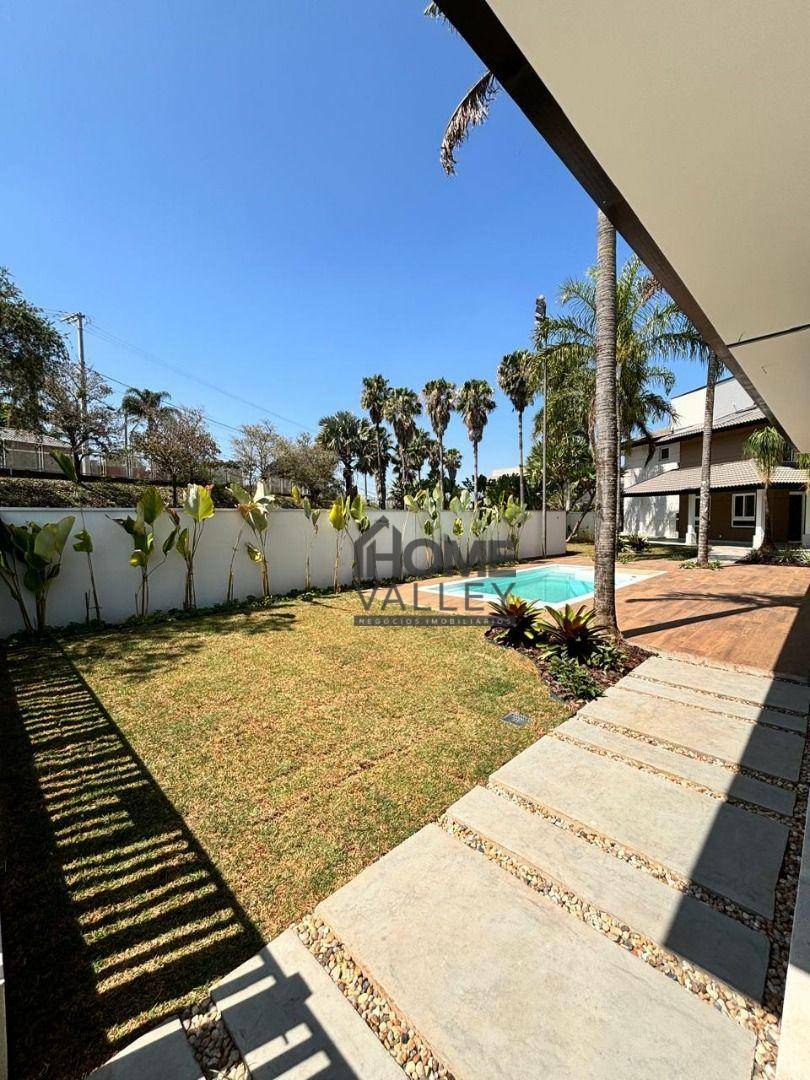 Casa de Condomínio à venda com 3 quartos, 320m² - Foto 17