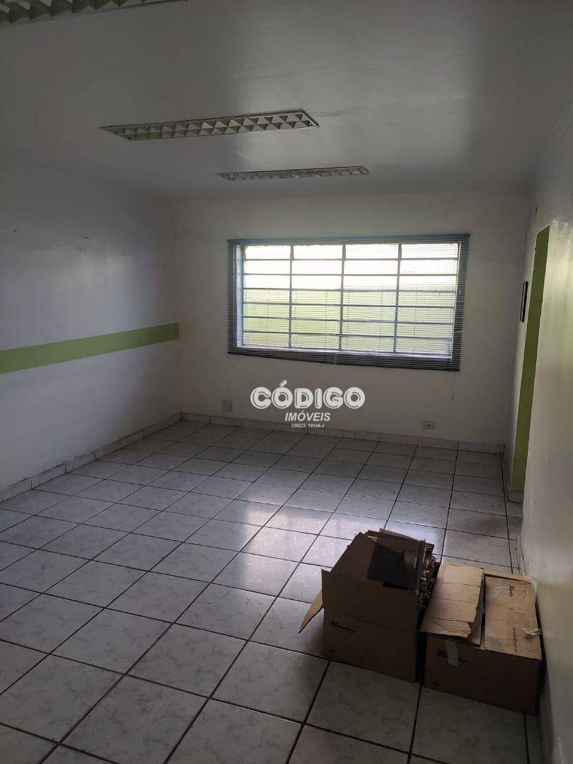 Depósito-Galpão-Armazém para alugar, 1100m² - Foto 29