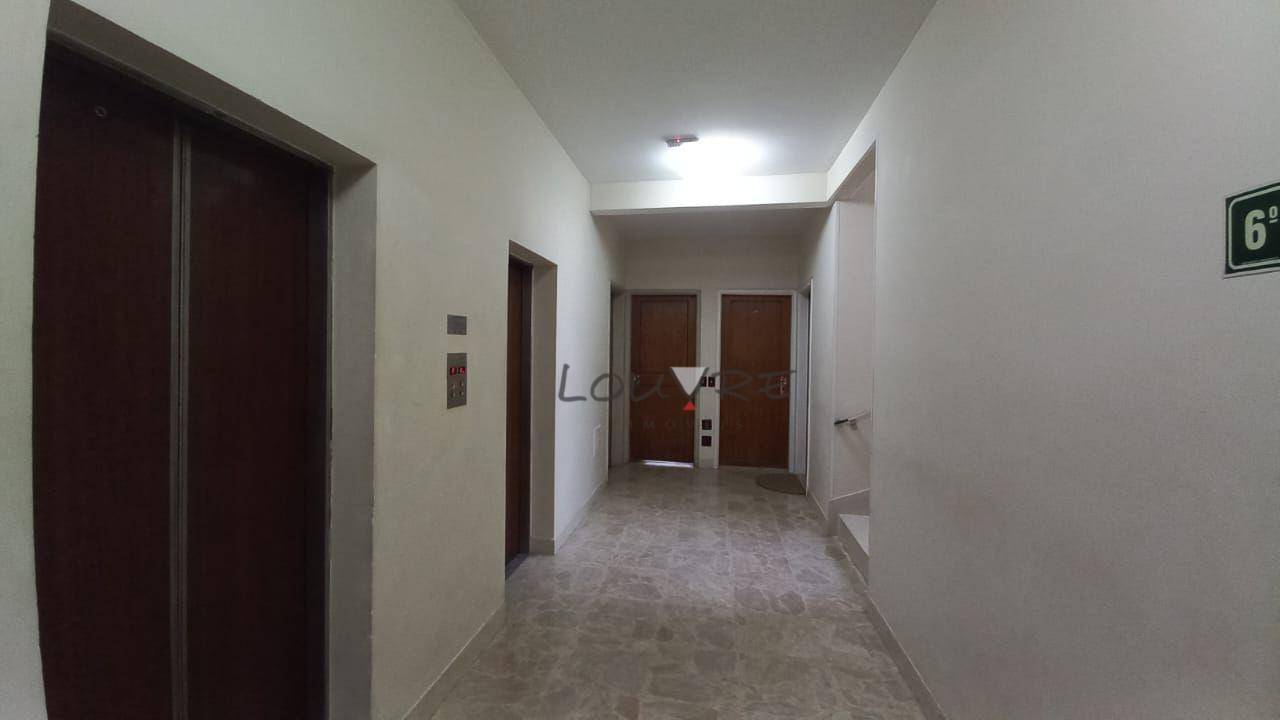 Apartamento à venda com 3 quartos, 124m² - Foto 8