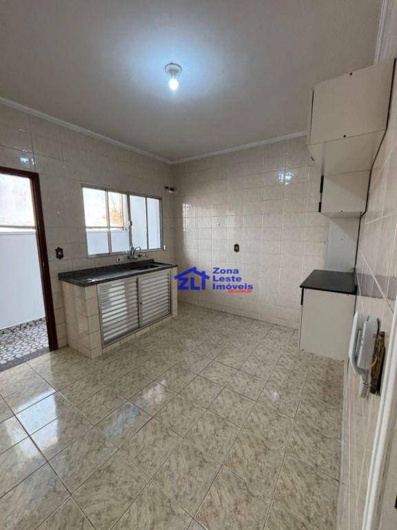 Sobrado para alugar com 2 quartos, 100m² - Foto 2