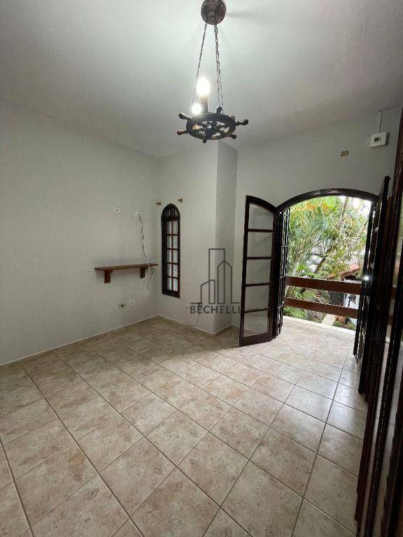 Casa para alugar com 5 quartos, 169m² - Foto 18