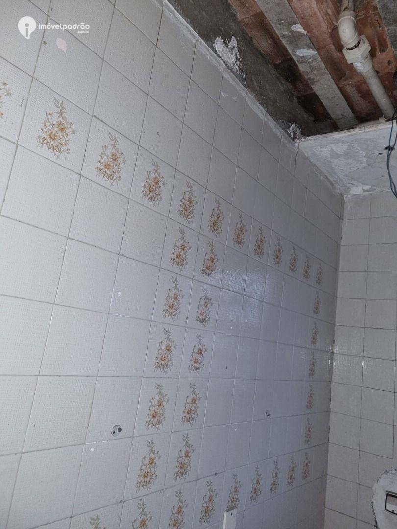 Casa à venda e aluguel com 3 quartos, 280m² - Foto 9