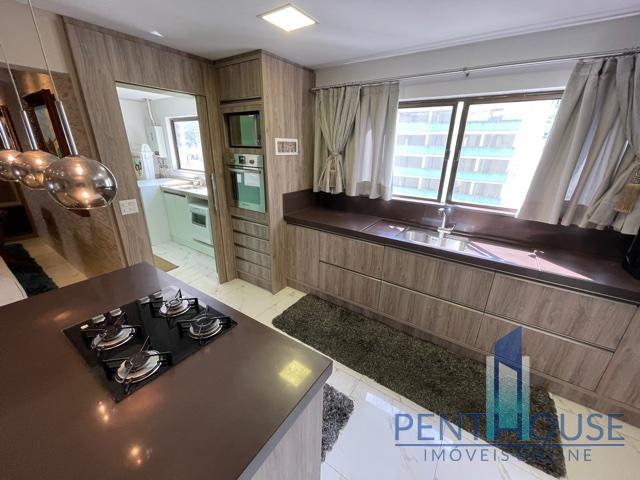 Apartamento à venda com 3 quartos, 223m² - Foto 8