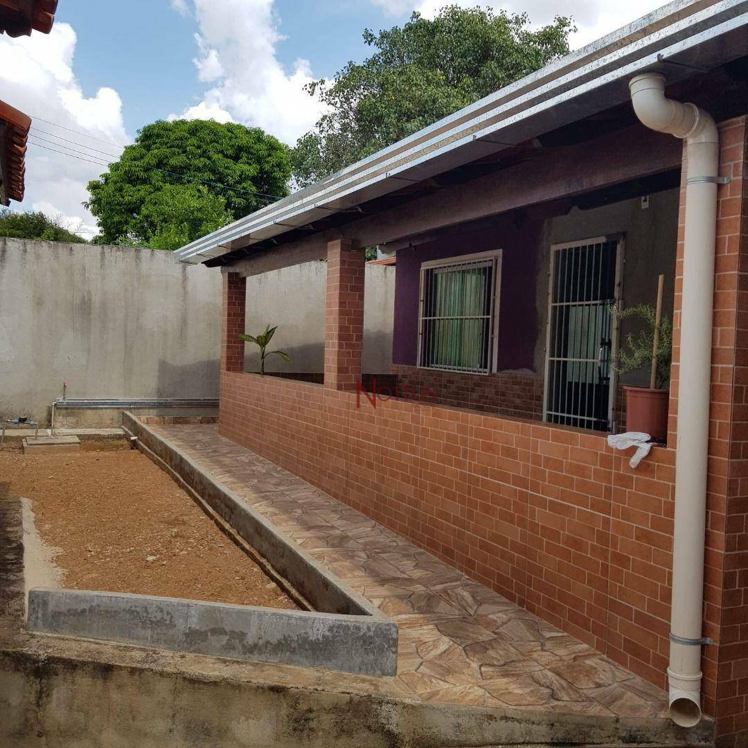 Casa à venda com 2 quartos, 360m² - Foto 1