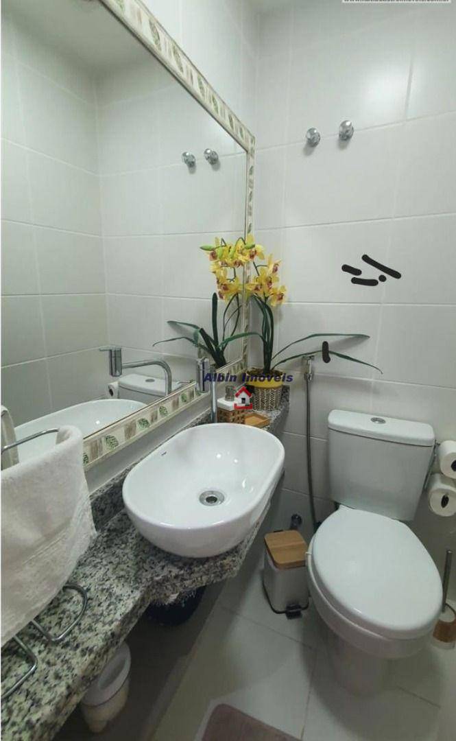 Apartamento à venda com 2 quartos, 82m² - Foto 2