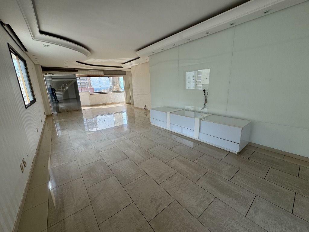 Cobertura à venda com 5 quartos, 382m² - Foto 2