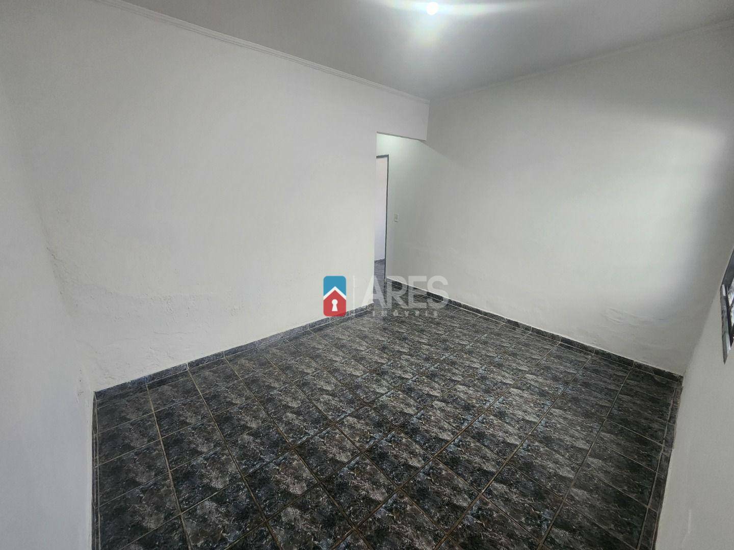 Casa para alugar com 1 quarto, 54m² - Foto 10