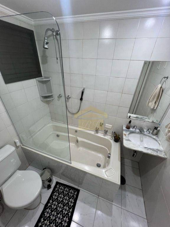 Apartamento à venda com 2 quartos, 63m² - Foto 18