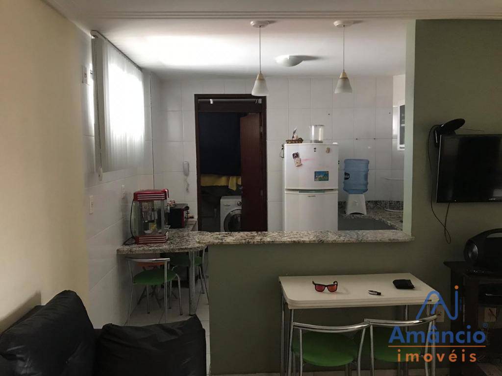 Apartamento à venda com 2 quartos, 64m² - Foto 10