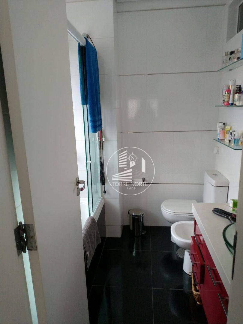 Apartamento à venda com 6 quartos, 200m² - Foto 14