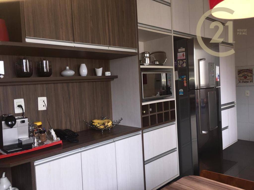 Apartamento à venda com 3 quartos, 186m² - Foto 12