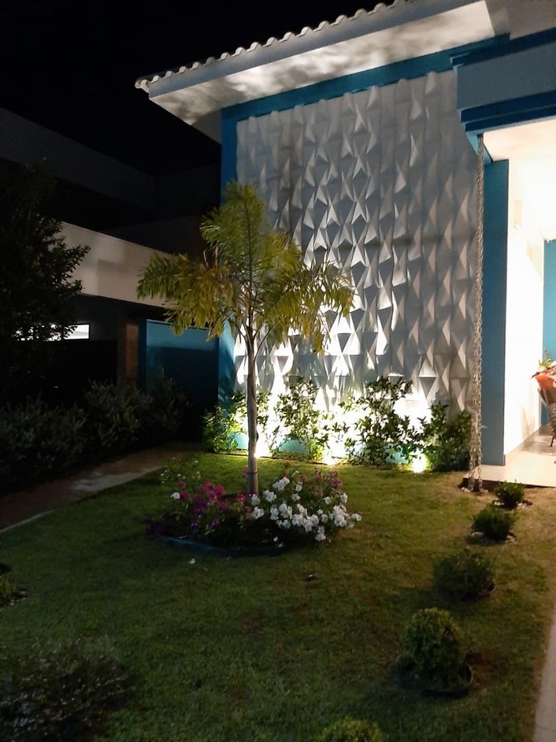 Casa de Condomínio à venda com 3 quartos, 300m² - Foto 1