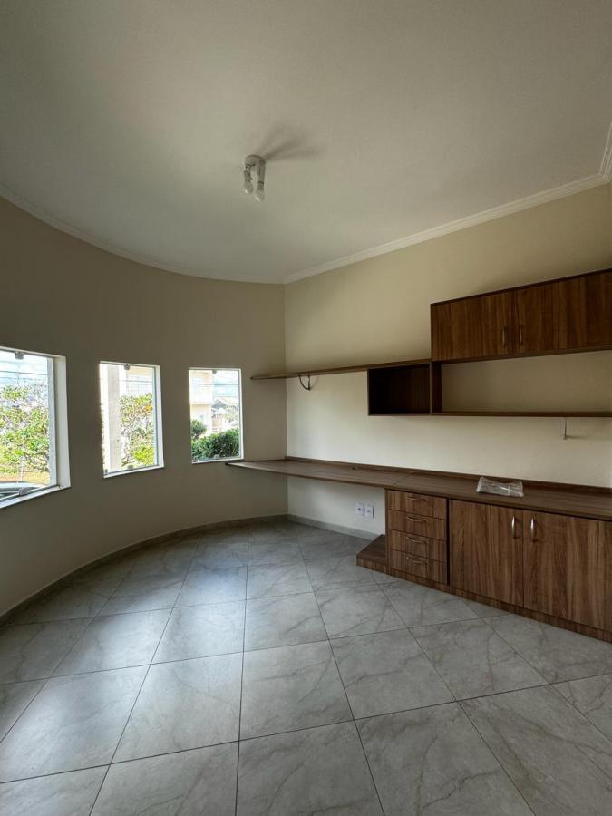 Casa de Condomínio à venda com 3 quartos, 224m² - Foto 15