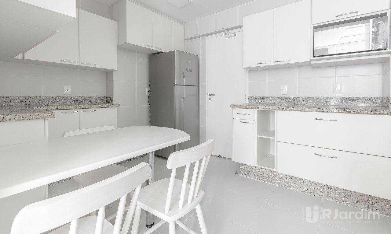 Apartamento para alugar com 3 quartos, 146m² - Foto 7