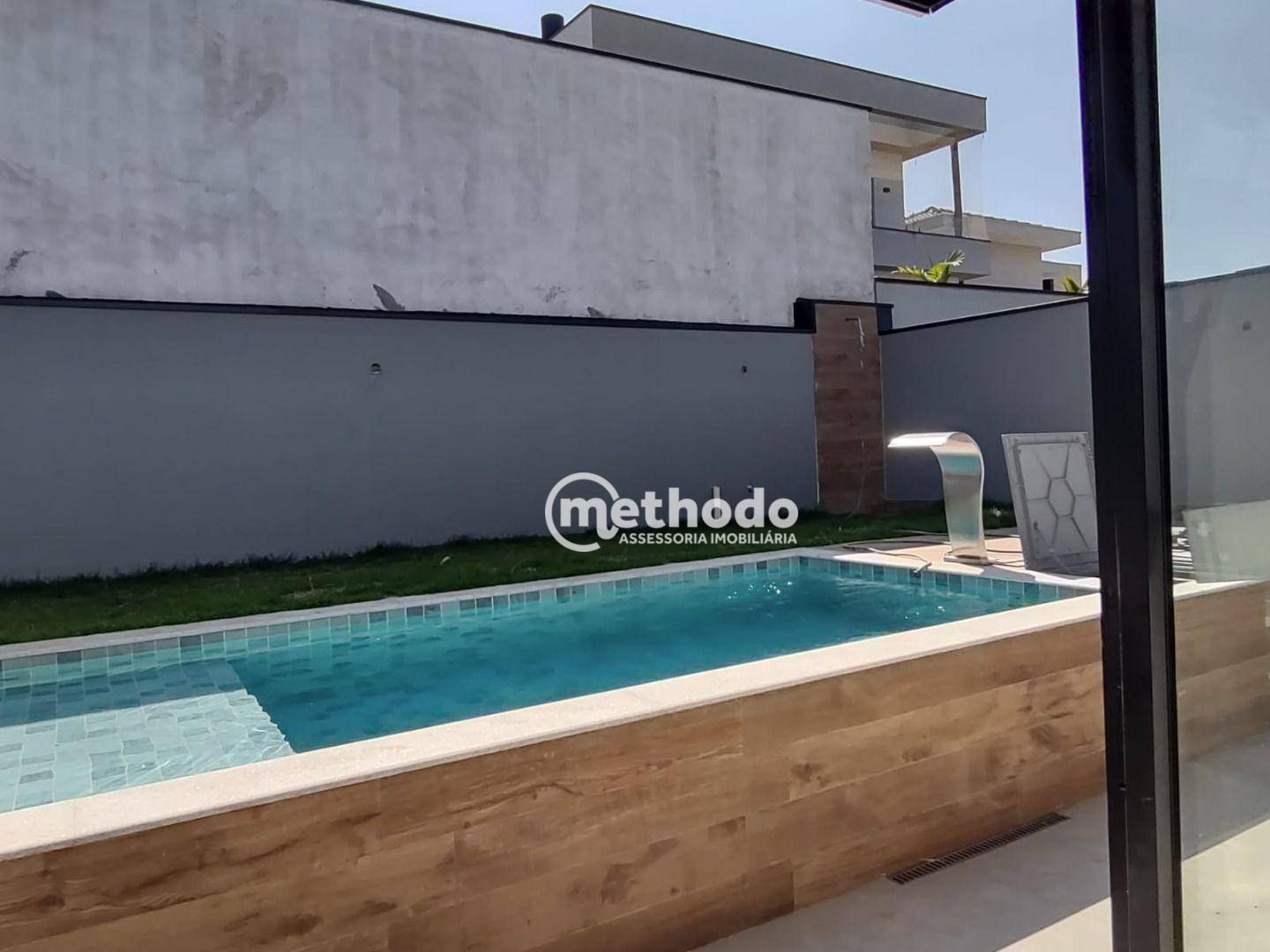 Casa de Condomínio à venda com 3 quartos, 220m² - Foto 3